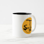 Sed Talk Merch Tweekleurige Koffiemok (Voorkant rechts)