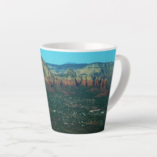 Sedona en Coffee Pot Rock van boven Latte Mok (Rechterhoek)