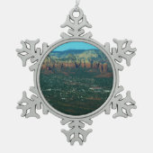 Sedona en Coffee Pot Rock van boven Tin Sneeuwvlok Ornament (Voorkant)