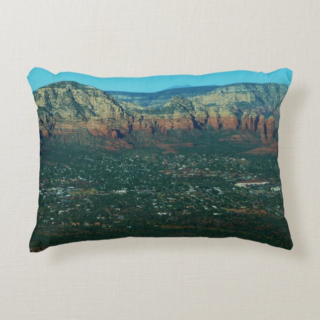Sedona en Coffee Pot Rock vanuit de lucht Accent Kussen (Voorkant)