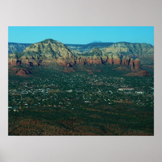 Sedona en Coffee Pot Rock vanuit de lucht Poster (Voorkant)
