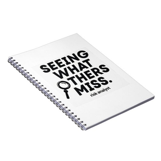 Seeing What Others Miss – Risk Analyst Notitieboek (Rechterzijde)