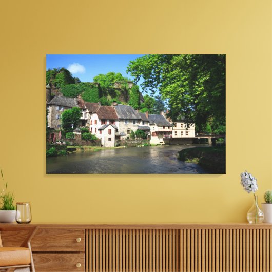 Segur-le-Chateau in Frankrijk canvas print (Insitu (Woonkamer))