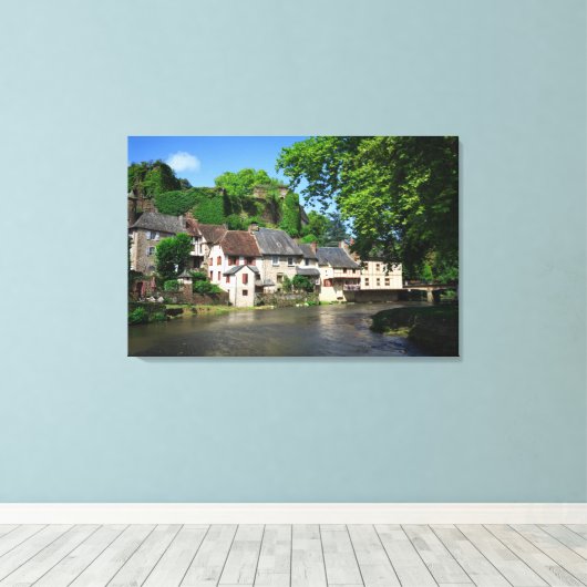 Segur-le-Chateau in Frankrijk canvas print (Insitu (Houten vloer))