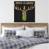 Seizoen voor de jacht op bier - Gift for Hunter Canvas Afdruk (Insitu (Slaapkamer))