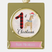 Seizoensgebonden Giraffe Baby 1e Kerstnaam Keepsak Verguld Banner Ornament (Voorkant)