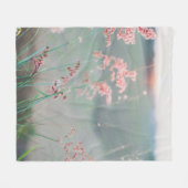 SELECTIEVE FOCUS FOTO VAN PINK PETALED-STROMEN FLEECE DEKEN (Voorkant (Horizontaal))