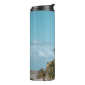 SELECTIEVE FOCUS FOTOGRAFIE VAN WITTE EN BROWN CON THERMOSBEKER (Gedraaid links)