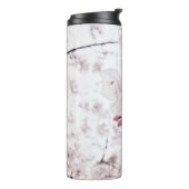 SELECTIEVE FOCUS FOTOGRAFIE VAN WITTE EN PINK PETA THERMOSBEKER (Gedraaid links)