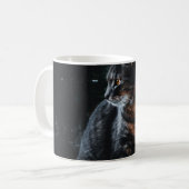 SELECTIEVE FOCUS VAN SILVER TABBY CAT KOFFIEMOK (Voorkant links)