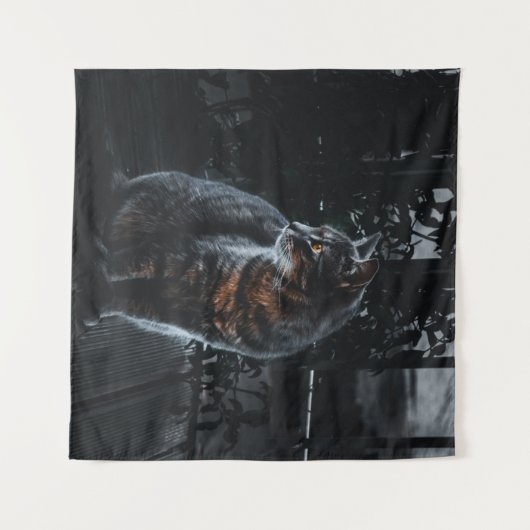 SELECTIEVE FOCUS VAN SILVER TABBY CAT WANDKLEED (Voorkant (horizontaal))