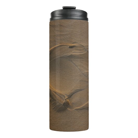 Selective focus photography of sand thermosbeker (Voorkant)