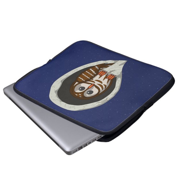 Selene the Owl Laptop Sleeve (Voorkant onderkant)
