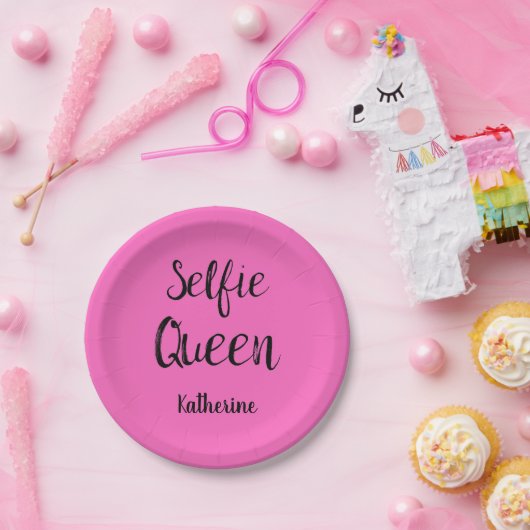 Selfie Queen Naam Gepersonaliseerde Fuchsia Hot Pi Papieren Bordje (Feest)