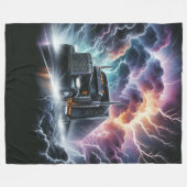 Semi Truck In Een Levendig Lightning Storm Fleece Deken (Voorkant (Horizontaal))
