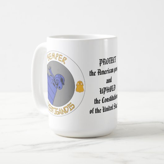 Semper Investigandis Mok (Voorkant links)