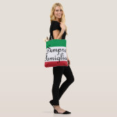 Sempre Famiglia en Italiaanse vlaggen Tote Bag (Op model)