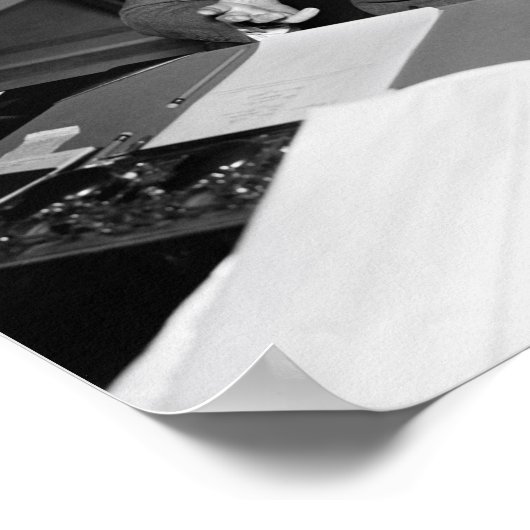 Senator Huey Long op zijn bureau - 1935 Poster (Hoek)