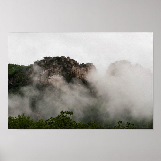 Seneca Rocks in cloud, West Virginia. Poster (Voorkant)
