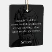 Seneca's Division: De Doers en de Critici Keramisch Ornament (Rechts)