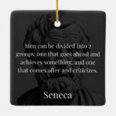 Seneca's Division: De Doers en de Critici Keramisch Ornament (Achterkant)