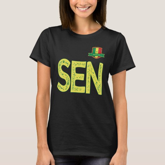 Senegal Human-Flag Group Letter S en E en N Sene T-shirt (Voorkant)