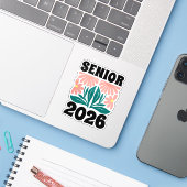 Senior 2026 Custom Retro Groovy Flowers Afstuderen Sticker (Laptop met iPhone)