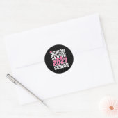 Senior 2027 Klas Coquette Roze Ronde Sticker (Envelop)