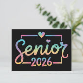 Senior Klas Van 2026 Tie Dye Afstuderen 26 Grad Aankondiging (Staand voorkant)