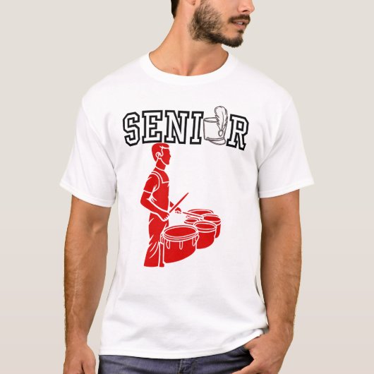 Senior Marching Band met Rode Quad Drums T-shirt (Voorkant)