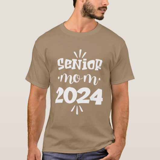 Senior mom 2024 college graduation gift t-shirt (Voorkant)