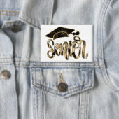 Senior zwart en goud penseelstreek pin button (Insitu)
