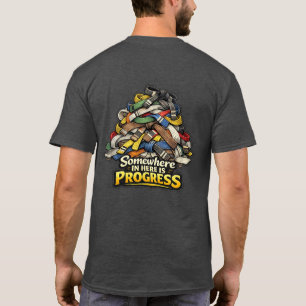 Sensei's Benodigdheden Ergens Hier Is Vooruitgang  T-shirt