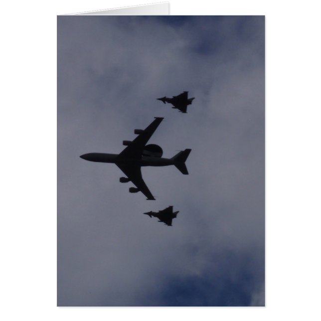 Sentry geëscorteerd door Typhoons (Voorkant)