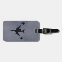 Sentry Geëscorteerd Door Typhoons