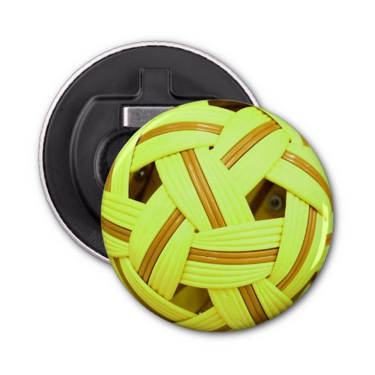 Sepak Takraw ball Yellow Sports Button Flesopener (Voorkant)