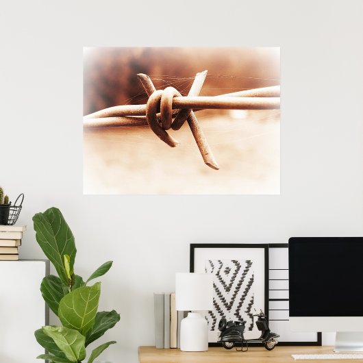 Sepia Barbwire sluit Fotografisch Poster (Thuiskantoor)