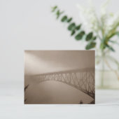 Sepia Briefkaart Bridge Disappers Mist Travel trip (Staand voorkant)