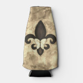 Sepia Butterfleur | Tan Butterfly op Fleur de Lis Flesjeskoeler (Voorkant)