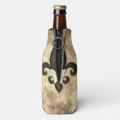 Sepia Butterfleur | Tan Butterfly op Fleur de Lis Flesjeskoeler (Fles Achterkant)