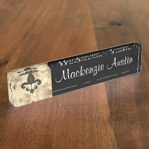 Sepia Butterfleur   Tan Butterfly op Fleur de Lis Naambordje