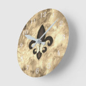 Sepia Butterfleur | Tan Butterfly op Fleur de Lis Ronde Klok (Hoek)