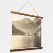 Sepia-getinte Silver Lake met berglandschap Hangend Wandkleed (Gebogen)