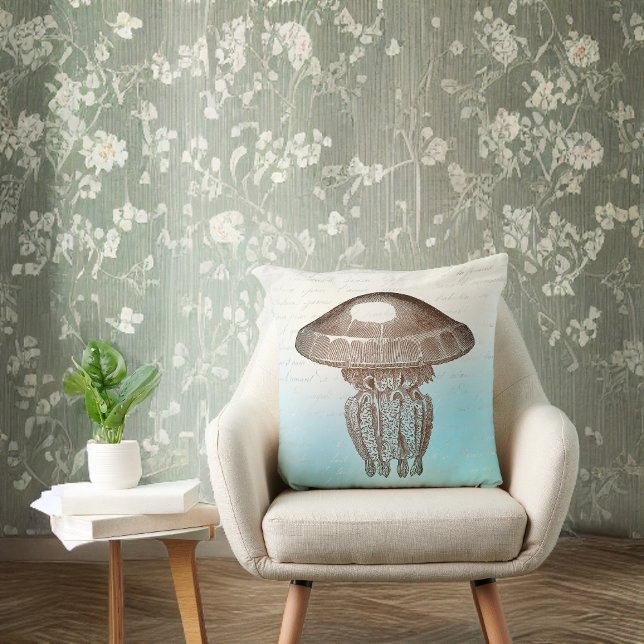 Sepia Man O Oorlog op Hemelsblauw en Wit met Schri Kussen (Creator heeft geüpload)