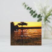 Sepia Oude Tijd Rozen Onder de Kalmerende Golven Aankondigingskaart (Staand voorkant)