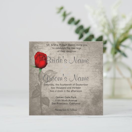 Sepia  Spot Color Red Rosebud Wedding Kaart (Staand voorkant)