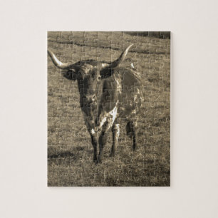 Sepia Tone Brown and White Longhorn Bull Legpuzzel