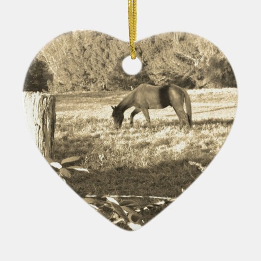 Sepia tone Bruin paard en hek Keramisch Ornament (Voorkant)