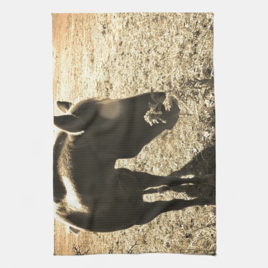 Sepia Tone Foto van bruin paard met bloemen Theedoek (Verticaal)