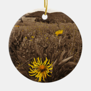 Sepia tone Yellow wildbloemen Keramisch Ornament